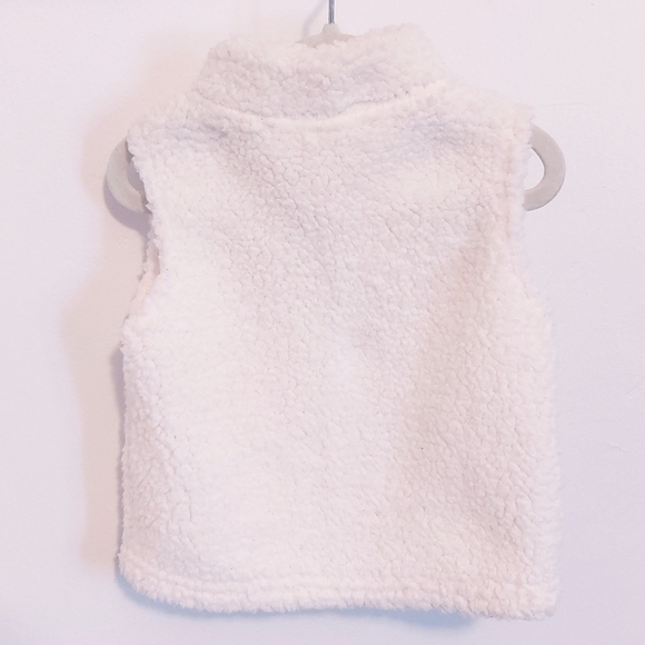 Carter's Baby Girl Ivory Off White Extra Furry Sherpa Outerwear Zipper Vest 6M - Picture 9 of 9